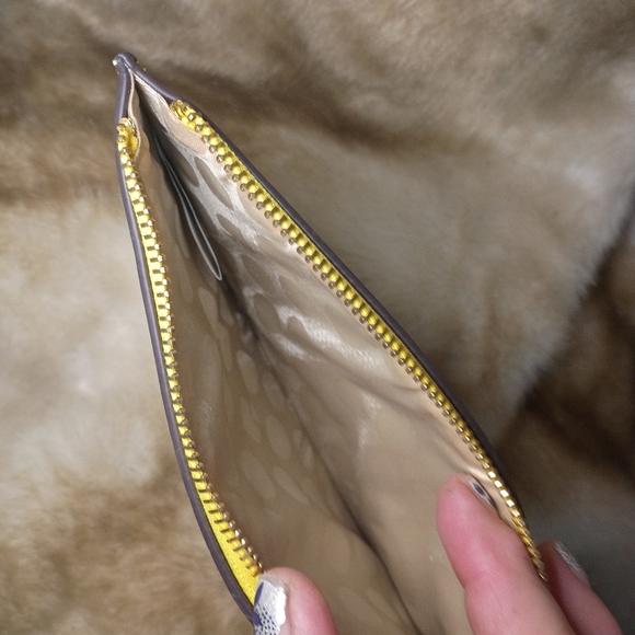 Kate Spade Spencer Lemon Yellow Wristlet Purse Bag - New Without Tags - Picture 7 of 11